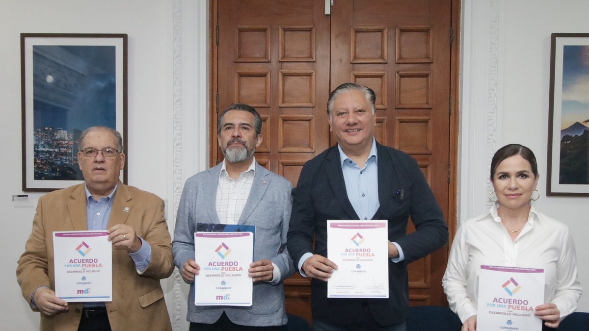 Fernando Morales pide al INE investigar proselitismo en la marcha por la democracia
