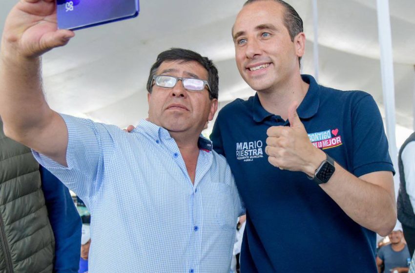  “Estamos contentos por la participación de los poblanos”, Mario Riestra al emitir su voto