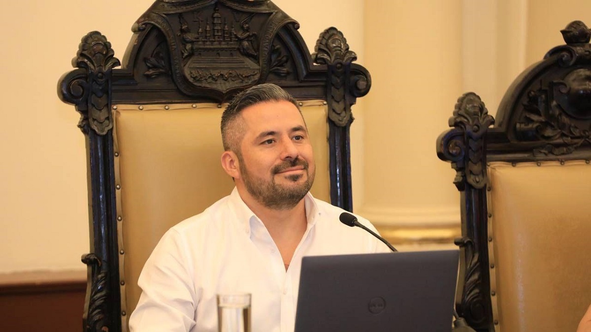 Cabildo de Puebla aprueba reincorporación de regidores