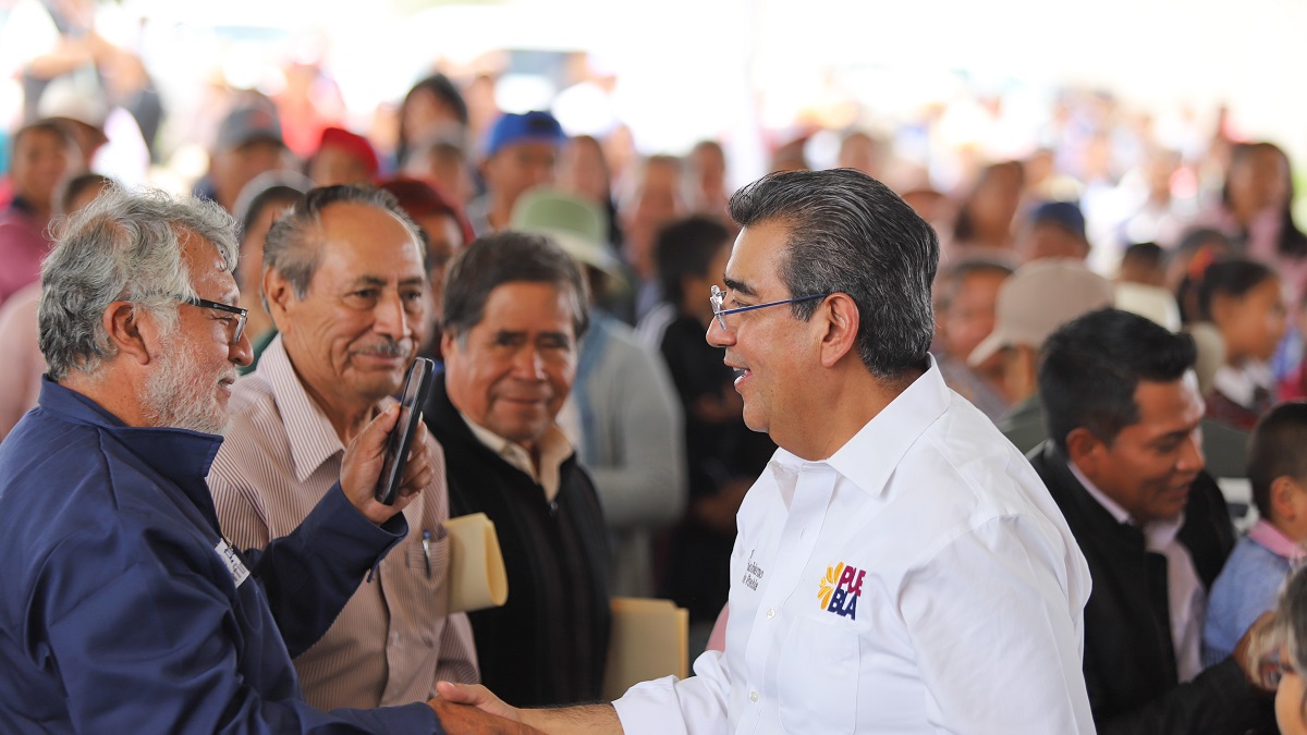 Con sociedad, gobierno estatal construye un mejor Puebla Sergio Salomón
