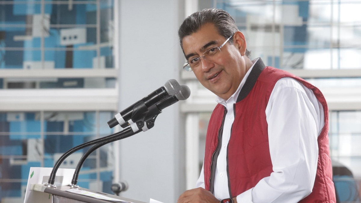 En Puebla, la educación es una prioridad: Sergio Salomón