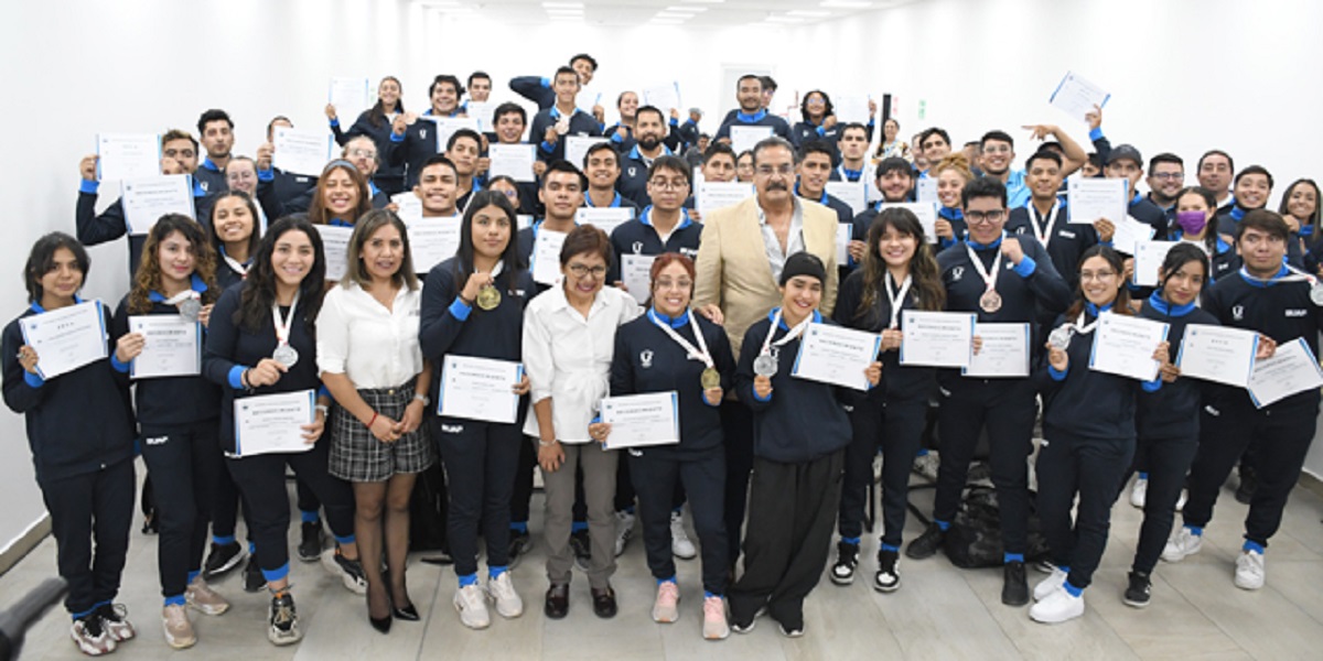 Entrega Rectora Lilia Cedillo estímulos a estudiantes que compitieron en la Universiada Nacional 2024