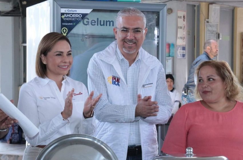  Equipa SEDIF desayunadores escolares de tres instituciones educativas