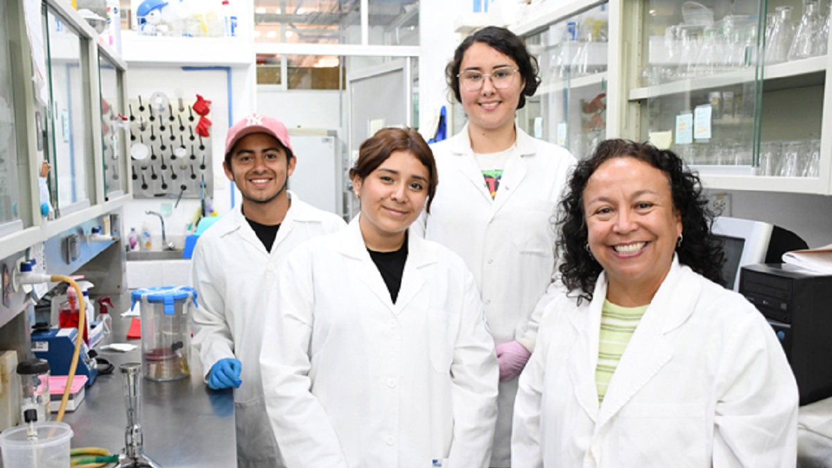 Expertos del Centro de Investigaciones en Ciencias Microbiológicas impulsan el trasplante de microbiota fecal en Puebla