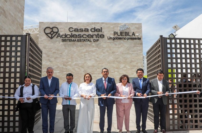  Inauguran Sergio Salomón y Gaby Bonilla nueva Casa del Adolescente