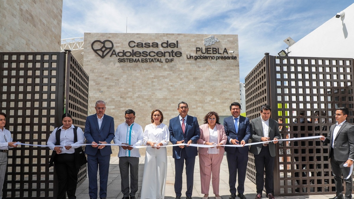 Inauguran Sergio Salomón y Gaby Bonilla nueva Casa del Adolescente