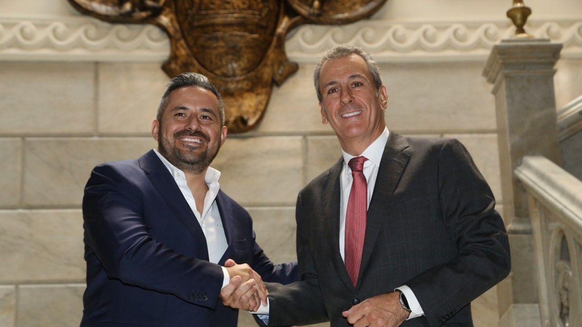 Inicia la transición de gobiernos en Puebla capital