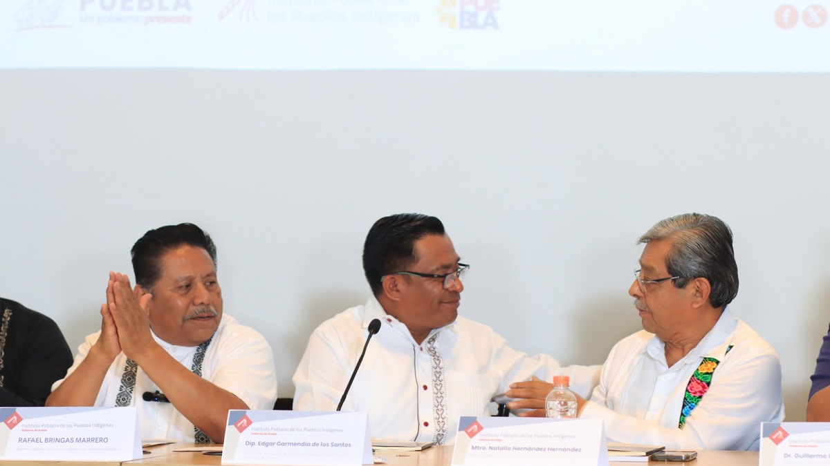 Presentan en el Congreso del Estado el libro “Del Indigenismo al Humanismo”