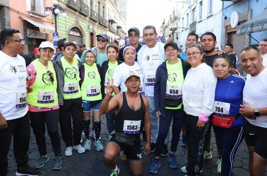  Sergio Salomón da banderazo de salida a la «Carrera Por Amor al Prójimo»