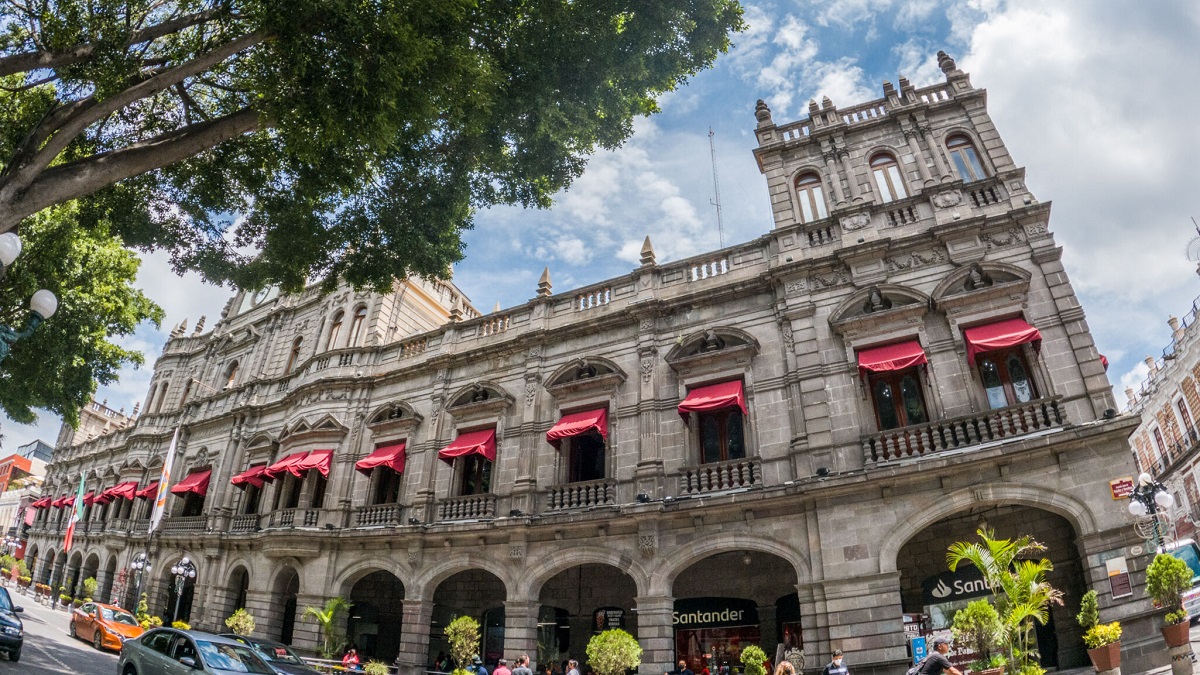 Tras perder las elecciones, estos son los funcionarios que regresan al Ayuntamiento de Puebla