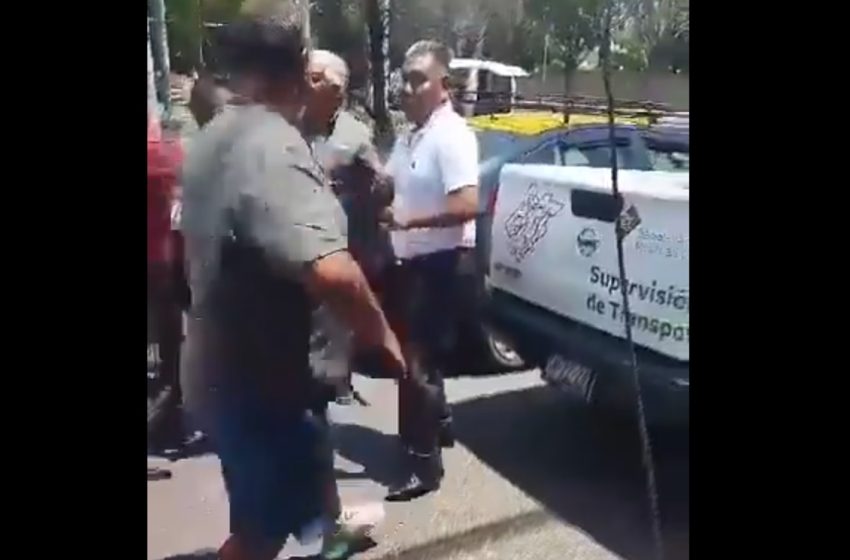  ¡Escándalo en Las Torres! Taxistas y supervisores se enzarzan en una pelea a puñetazos por supuesta corrupción.