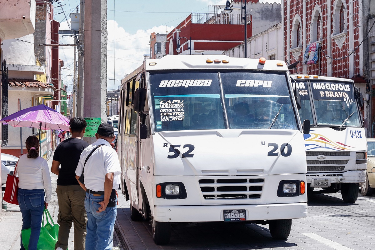 Conflicto de transporte en Puebla escala por intervención de Antorcha Campesina