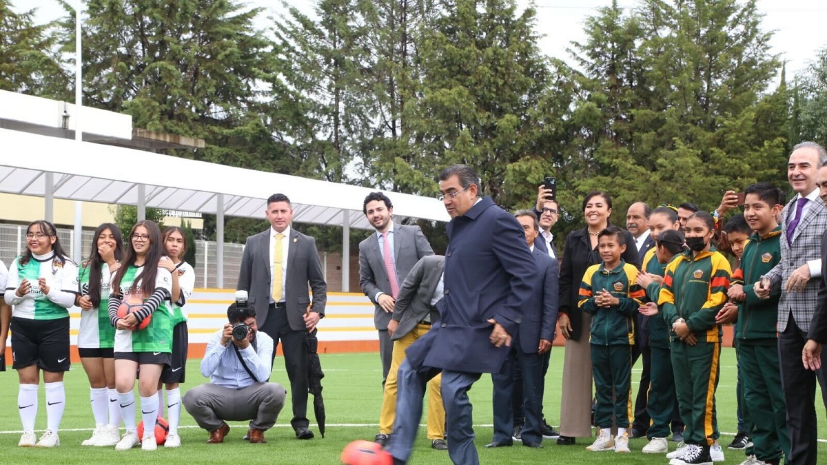 Cuenta Puebla con un gobierno estatal que contribuye en formación integral de jóvenes