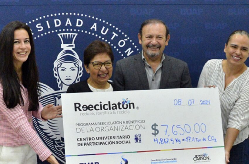  Entrega la Rectora María Lilia Cedillo apoyo para el programa de Escuelas Comunitarias del CUPS
