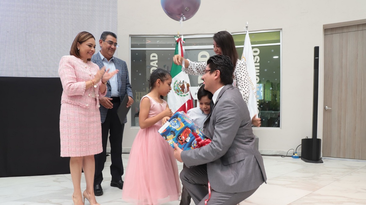 Garantiza SEDIF derecho a vivir en familia mediante procesos adoptivos