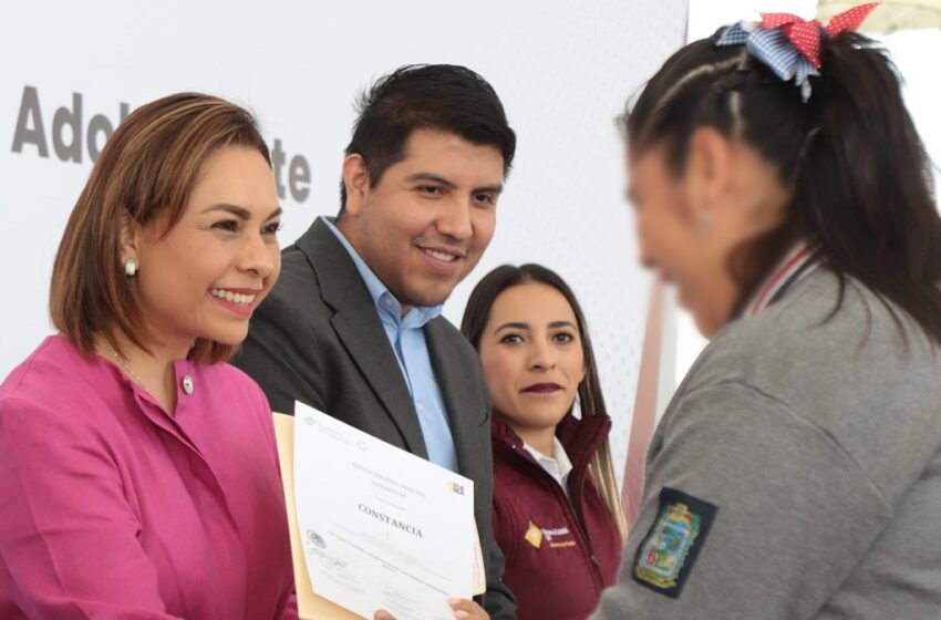  Gradúa SEDIF a estudiantes bajo su custodia; corresponden a los niveles básico y medio superior