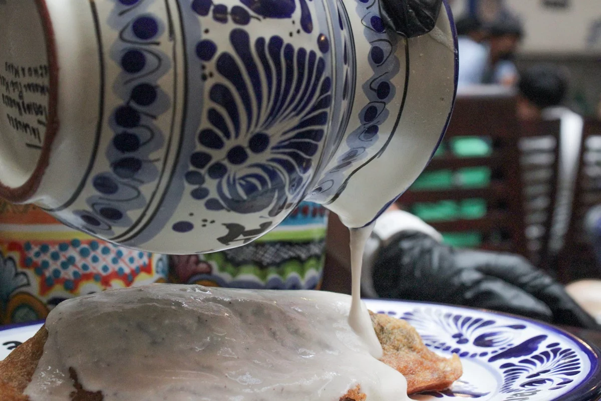 chiles en nogada