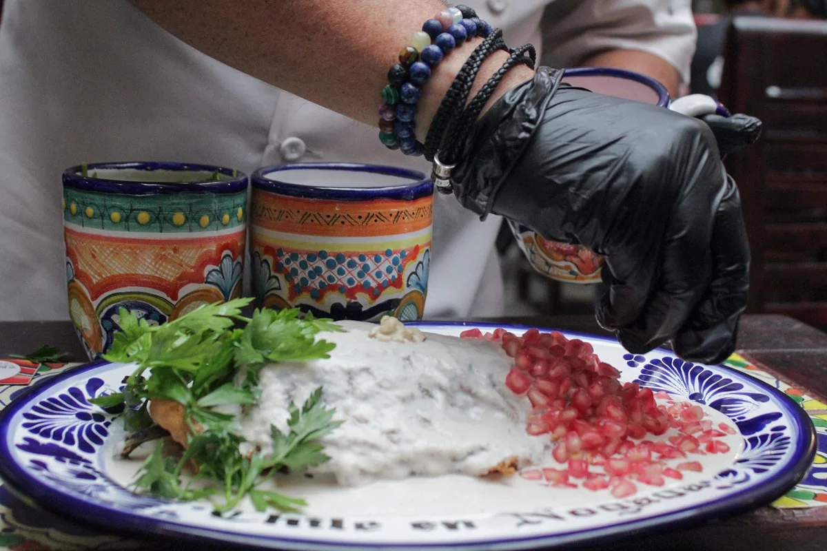 chiles en nogada