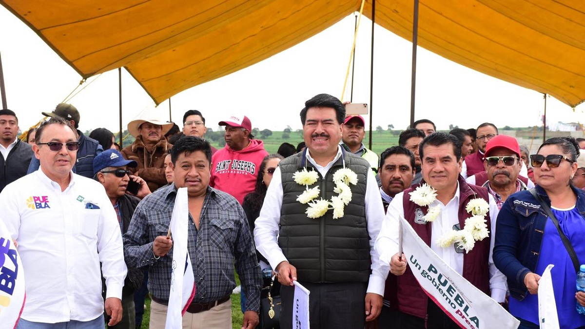 Inicia gobierno estatal rehabilitación de carretera en Nopalucan