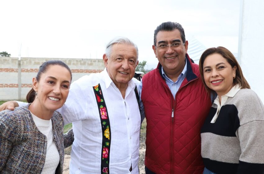  Realizan gira de trabajo por Puebla AMLO y Claudia Sheinbaum; garantizan continuidad de programas sociales