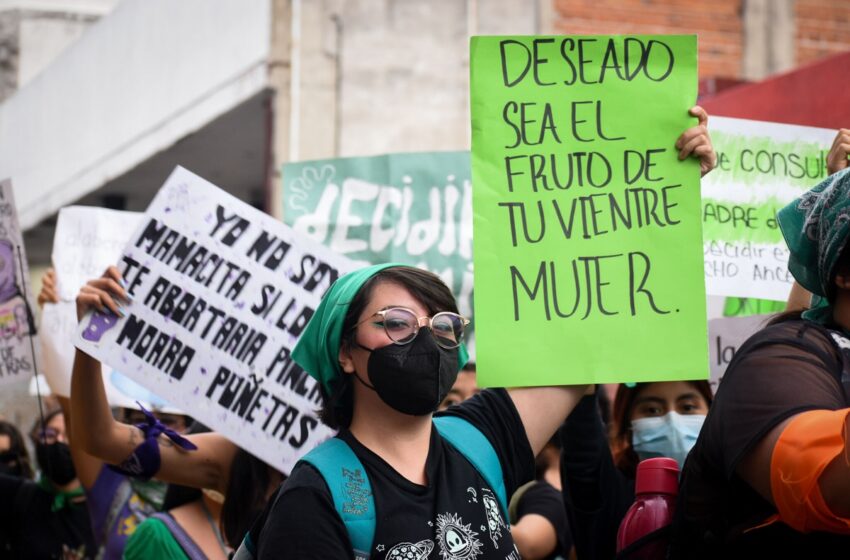  Regidores de Morena y PT, llaman a despenalizar el aborto en Puebla
