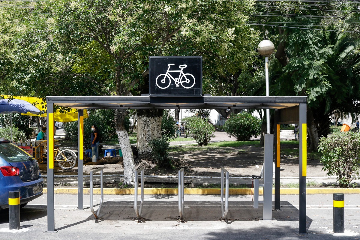 Vecinos de San Manuel piden retirar biciestacionamientos de Claudia Rivera
