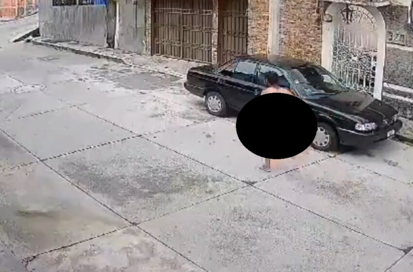  ¡Desnudo y a la Fuga! Poblanos Justicieros Dejan Sin Ropa a Ladrón en colonia Guadalupe Caleras, Puebla