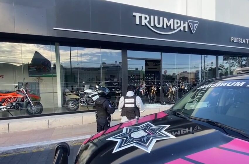  Por segundo día consecutivo, atacan una Tienda de vehículos en Puebla, ahora fue una tienda de motos en Las Ánimas