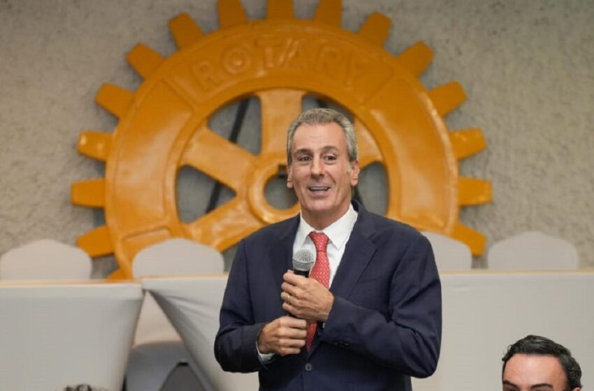  Acude Pepe Chedraui a reunión del Club Rotario Puebla Industrial