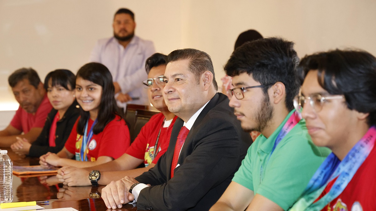 Armenta promotor del talento académico y deportivo