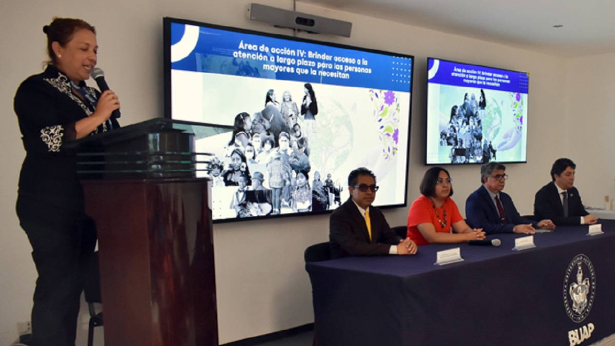 Brinda BUAP a los adultos mayores herramientas para estilos de vida saludables