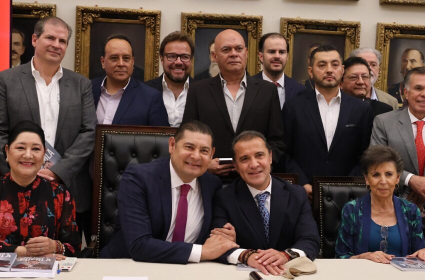  Comunicar eficientemente, es gobernar con cercanía: Armenta