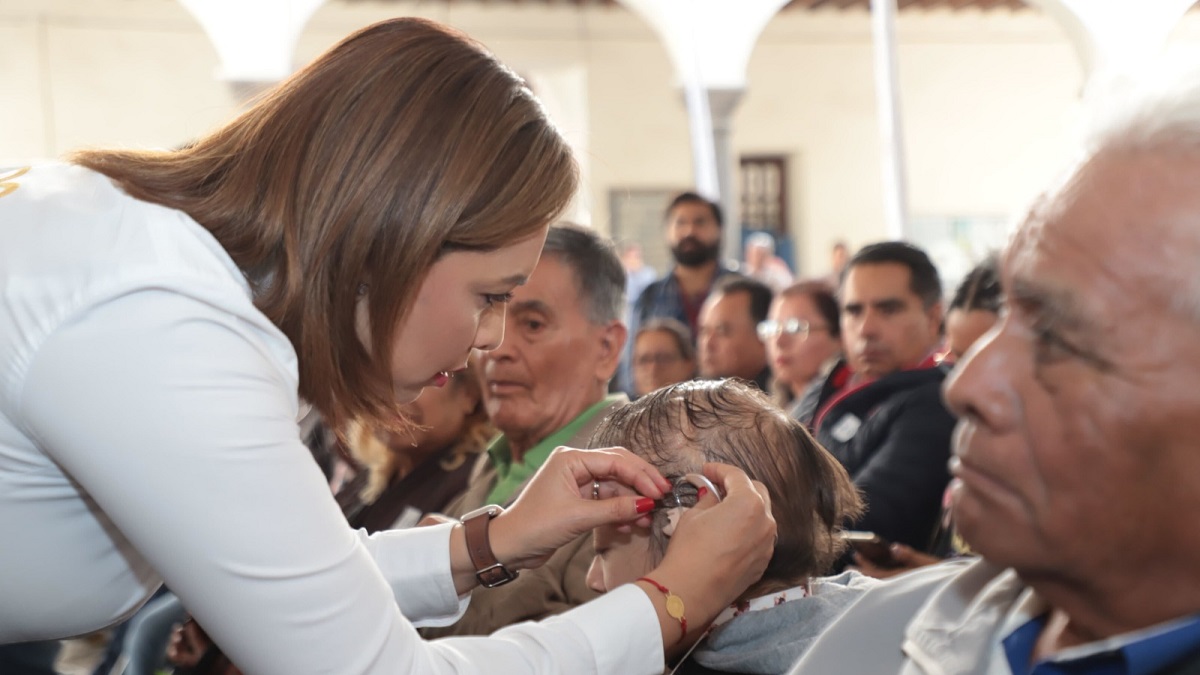 Encabeza Gaby Bonilla entrega de aparatos auditivos y reequipamiento a sistemas municipales DIF