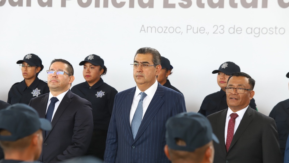 Encabeza Sergio Salomón graduación de 170 policías; los convoca a garantizar la paz social