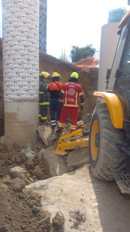 Mueren dos trabajadores tras desgajamiento de obra en la Atlixcáyotl