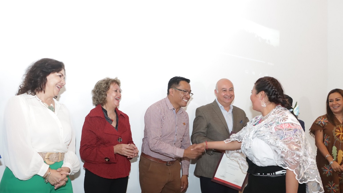 Presentan en el Congreso Investigación sobre Identidad Gastronómica de Zacatlán
