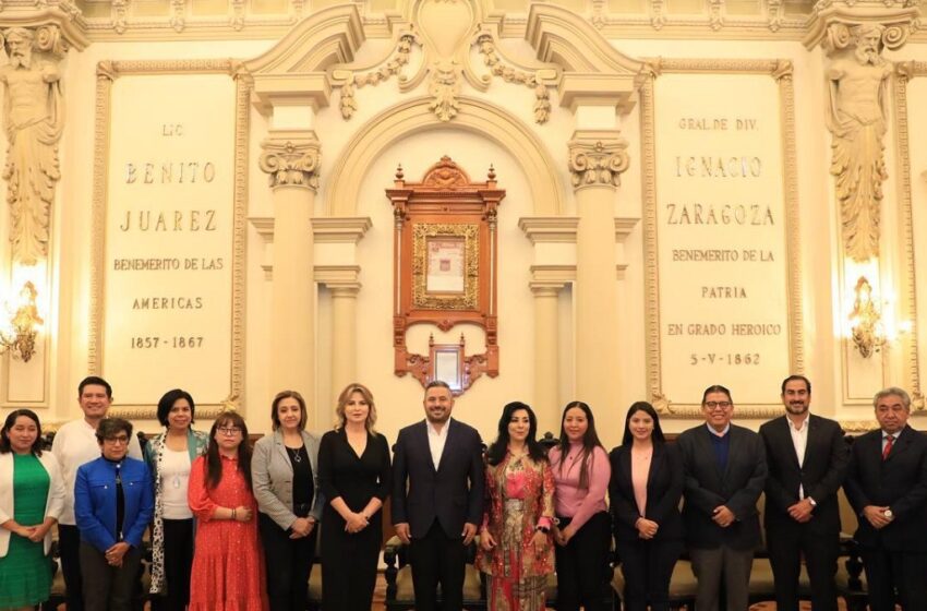  Ayuntamiento de Puebla presentó la plataforma digital del archivo municipal