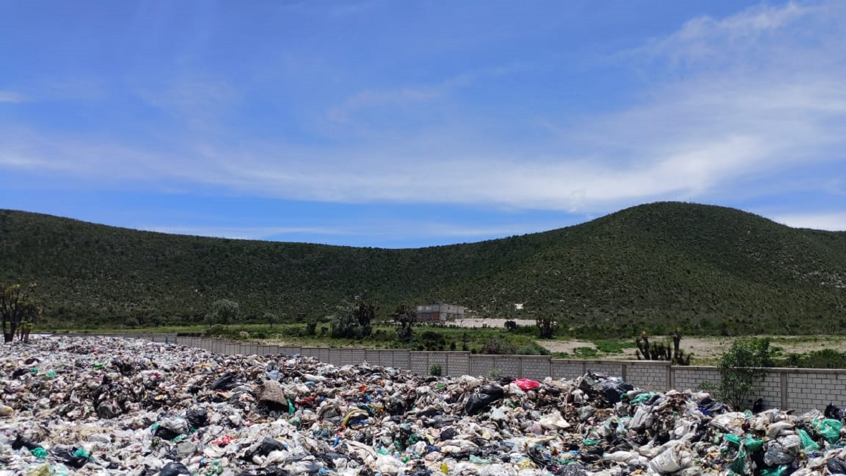 Clausura Medio Ambiente tiradero en San Sebastián Zinacatepec