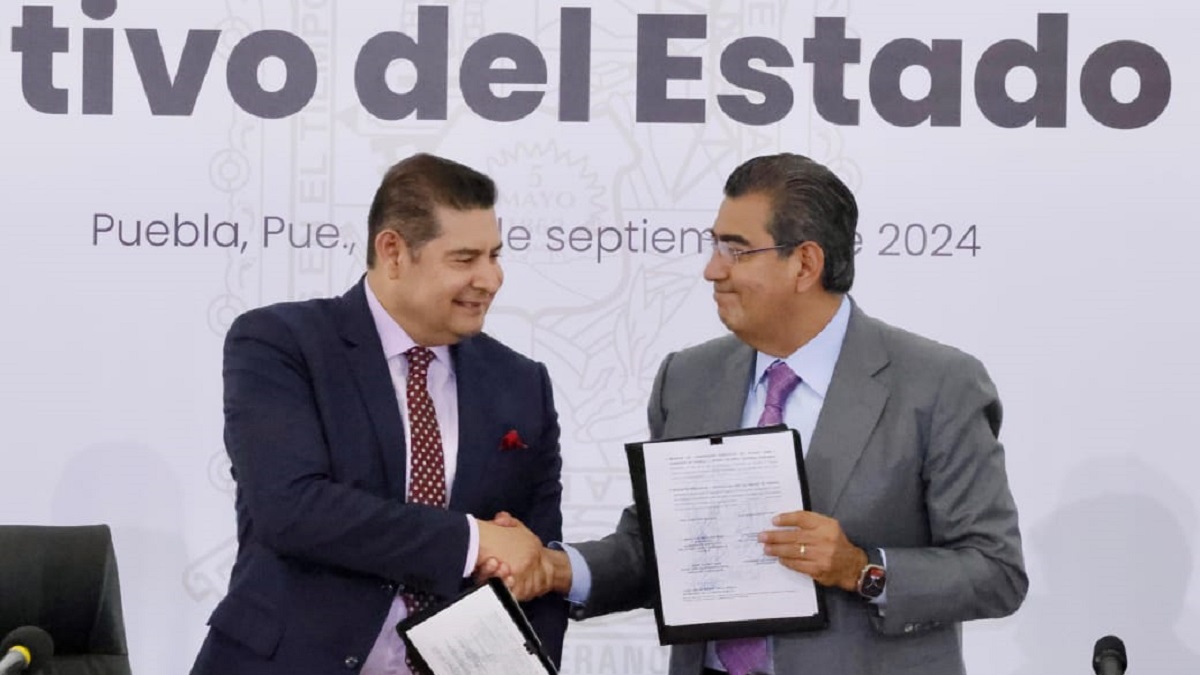 El proceso de transición en Puebla se perfila como un ejemplo de institucionalidad y colaboración.