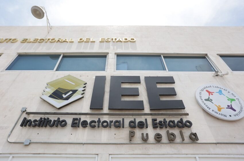  Entrega IEE constancias a nuevos diputados pluris de Morena