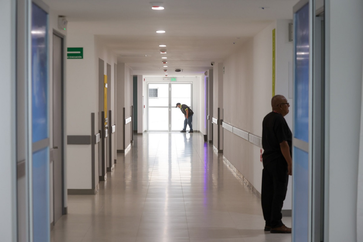 Inaugura Sergio Salomón unidades de oncología y cardiología del HPN; costaron 946.9 mdp