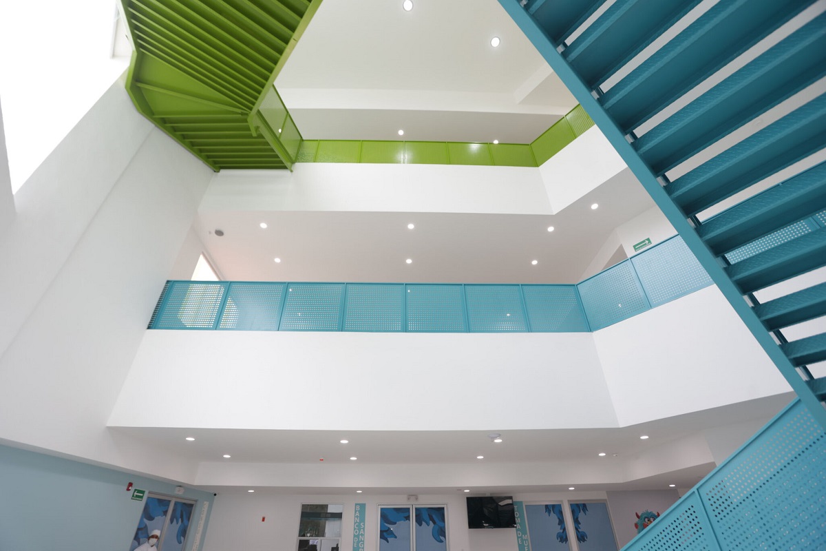 Inaugura Sergio Salomón unidades de oncología y cardiología del HPN; costaron 946.9 mdp