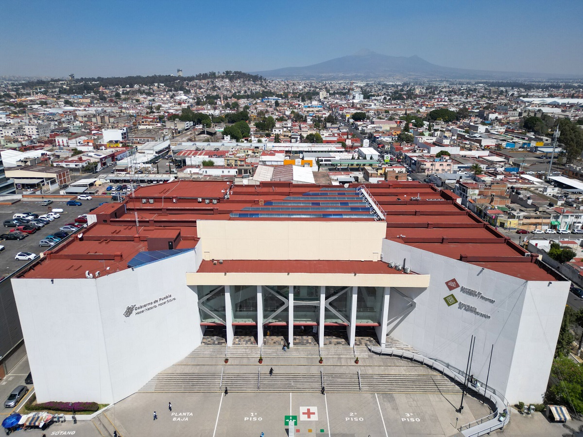 Licitan obras para mejorar estacionamiento de Plaza Finanzas de Puebla