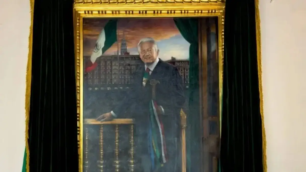 López Obrador devela su retrato oficial en Palacio Nacional