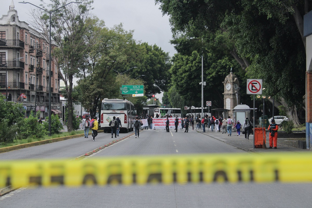 Manifestación para reabrir calles del centro fue un esquirol de ambulantes Adán Domínguez