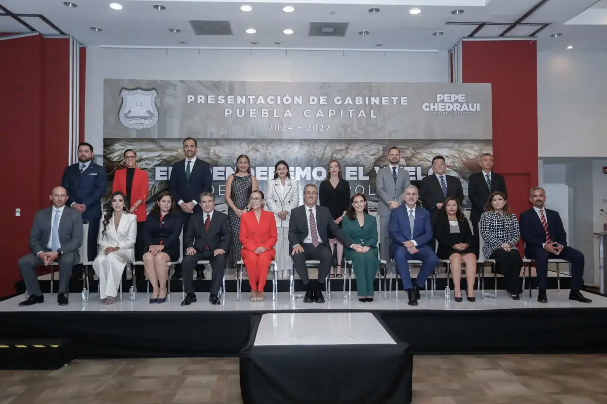 Pepe Chedraui presenta a su gabinete