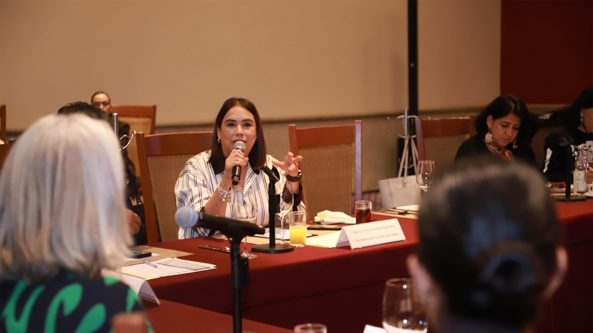 Presenta gobierno de Puebla propuestas a próxima titular de Sector federal