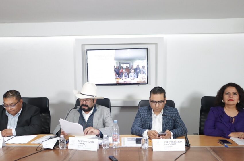  Presentan Comisiones del Congreso Informe Anual de Trabajo