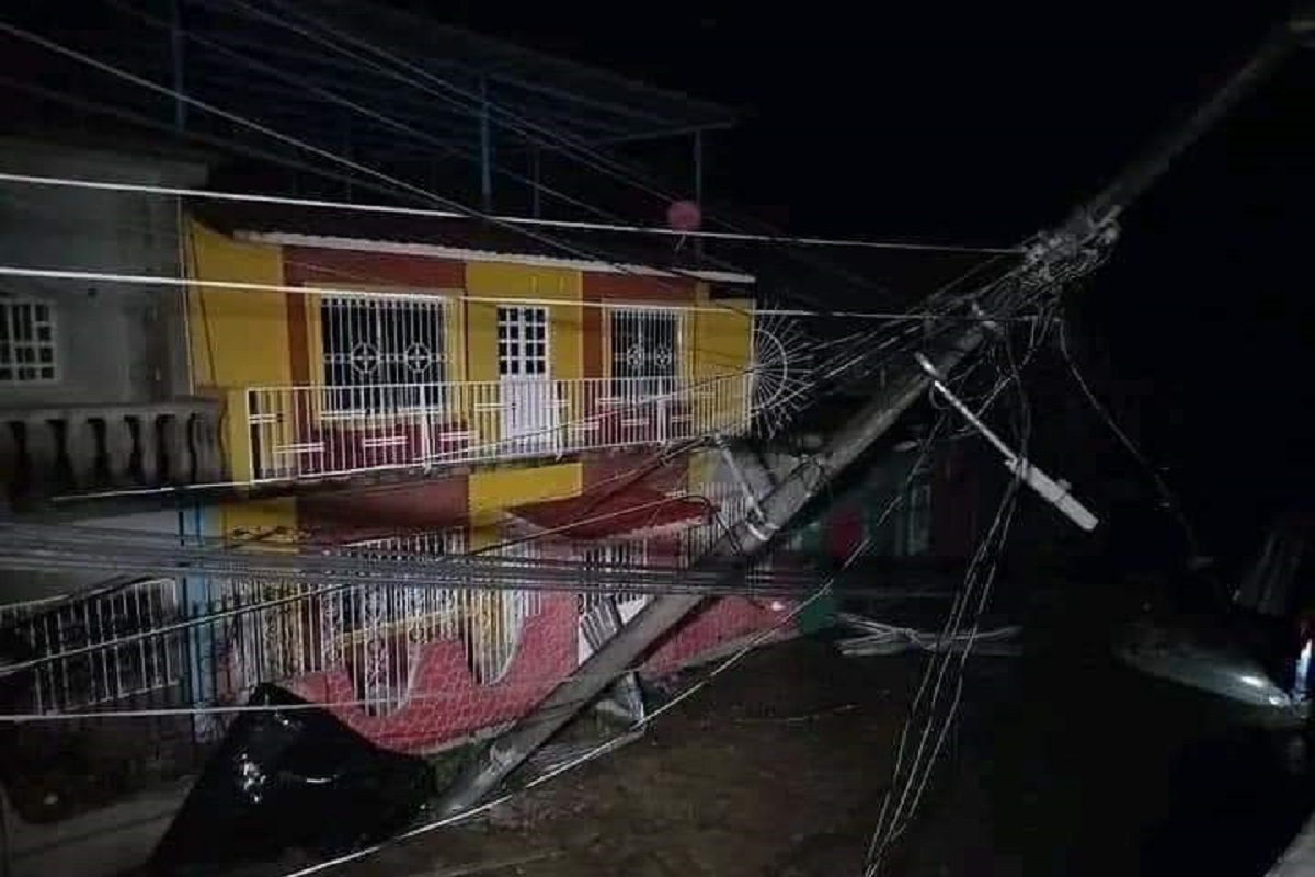 "John" se degrada a tormenta tropical y deja tres muertos en Acapulco; estos son los videos más impactantes