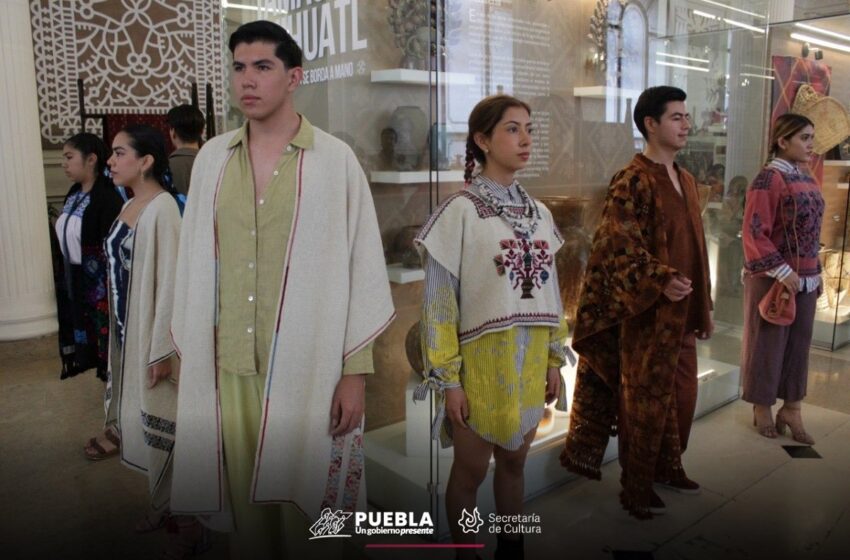  «La resistencia se teje a mano»: Así fue la pasarela de moda artesanal en Puebla